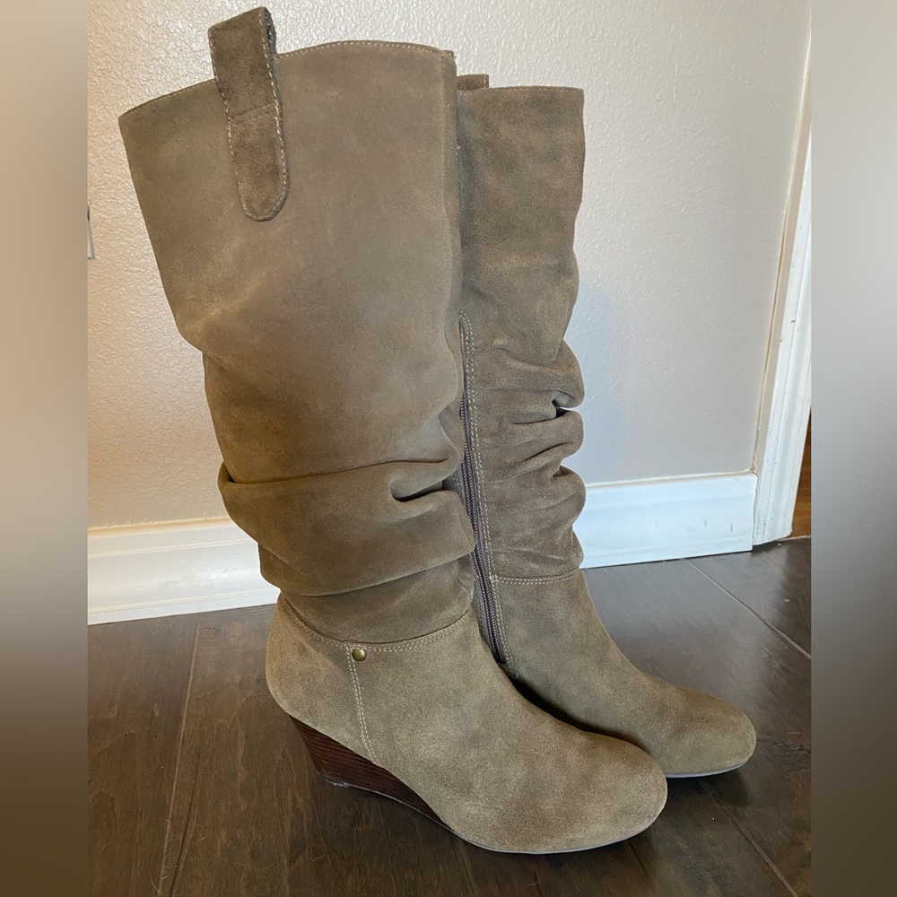 Arturo Chiang Tall Suede Wedge Boots Size 7.5